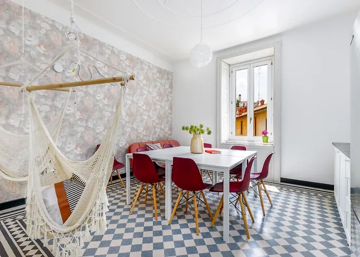 Feel - Porta Nuova Гостьовий будинок *