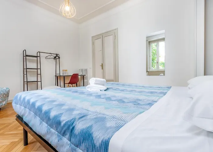 Feel - Porta Nuova بيت ضيافة